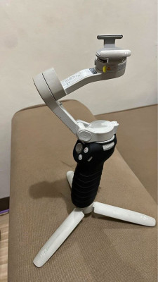 DJI OM4 SE Mobile Gimbal