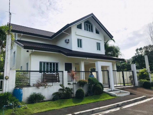 Tagaytay House and Lot for Sale!