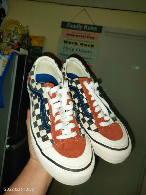 selling original Van's shoes