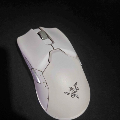 Razer Viper Ultimate with Charging Dock and Glass Skates