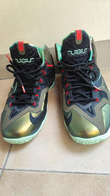Lebron 11 parachute gold(ORIGINAL)