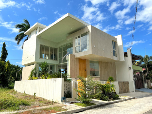 Breathtaking Brilliant House and Lot For Sale in Nasugbu, Batangas