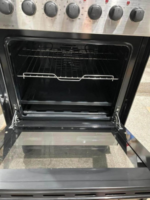 Electric cooking range