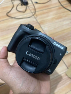 Canon EOS M6