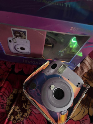 Instax Mini 11 Prism Package