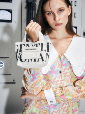 Gentlewoman Narcissist GW Classy purse