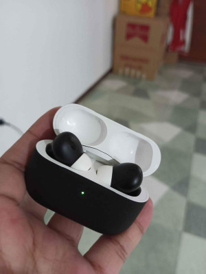 Original apple airpods pro switch black