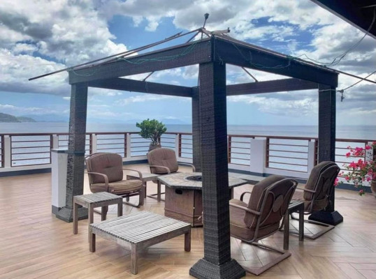 BEACH HOUSE IN ANILAO BATANGAS FOR SALE