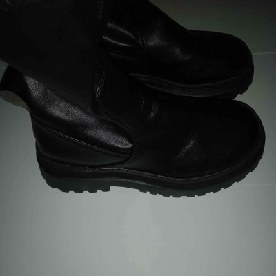 SHEIN Chunky Black Chelsea Boots