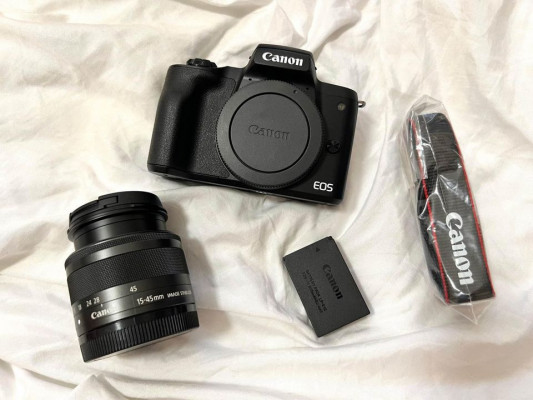 Canon Eos m50 Mirrorless Camera With Lens Kit