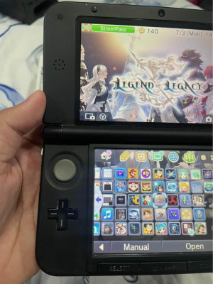 Nintendo 3DS XL Silver Mint Condition