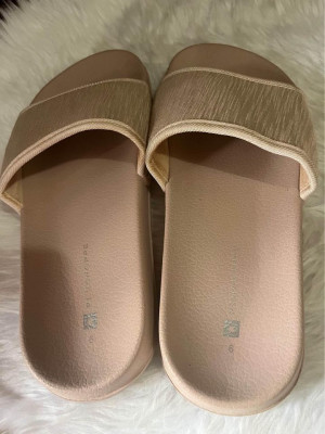 Penshoppe slides for women