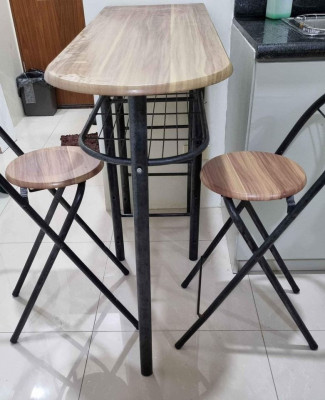 Dining set (high table with chairs)
