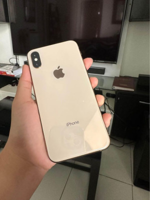 Sale or Swap Iphone Xs 256gb factory unlocked Gold