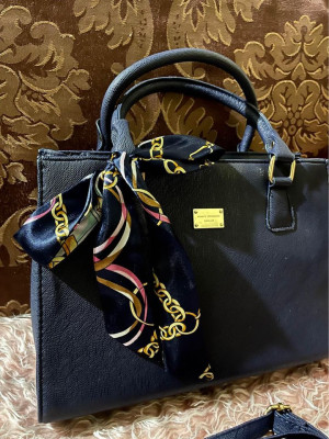 Brandnew Womens Professional Two way sling/ crossbody bag