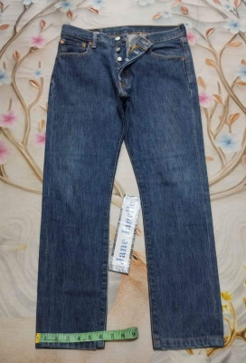 Original Levi's 501 size 32 on tape(code996)