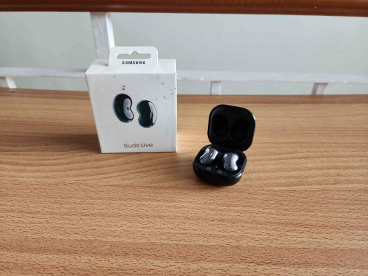 Samsung Buds live
