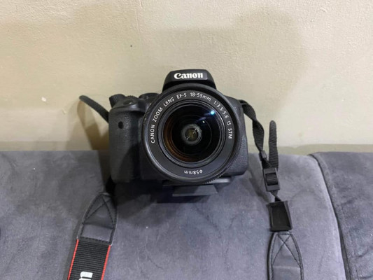Canon EOS 750D