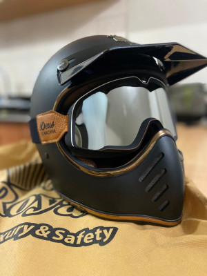 ROYAL HELMET MATTE BLACK