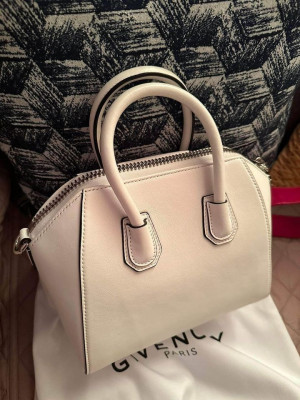 Givenchy Antigona In Signature White