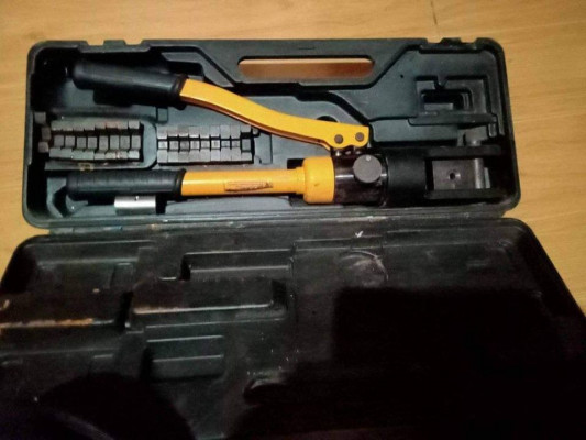 HYDRAULIC CRIMPING TOOLS