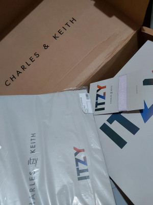 Charles & Keith x ITZY