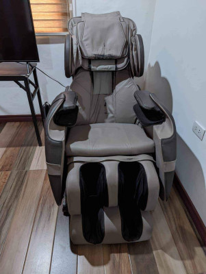 Rush sale MASSAGE CHAIR trinity brand