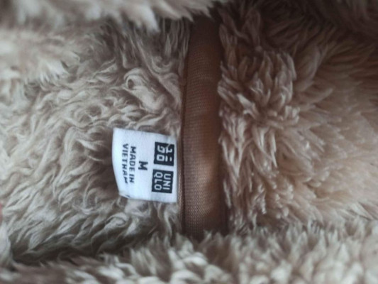 Uniqlo Fluffy Yarn Fleece Jacket