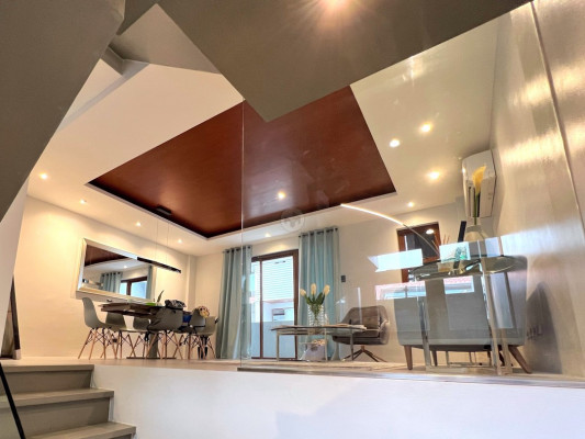 Grand Astonishing Townhouse for Sale in San Juan, near Wilson