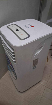 Fujidenzo Portable Aircondition 1HP Inverter Grade