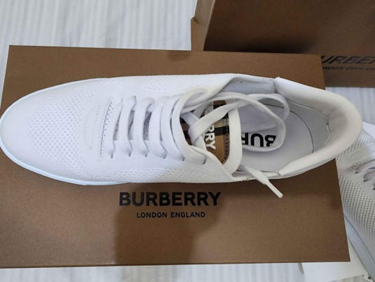 Burberry sneakers white