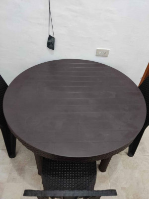 Used Round Plastic Dining Table with 3 Chairs