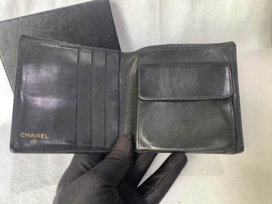CHANEL Bifold Wallet authentic original