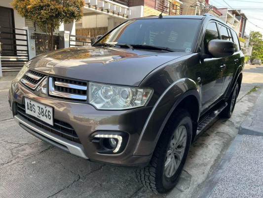 2015 Mitsubishi montero sport