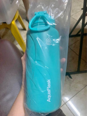 Aqua flask authentic 32oz
