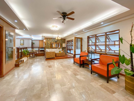 Amazing Stylish House and Lot for Sale near Trinoma, Quezon City.