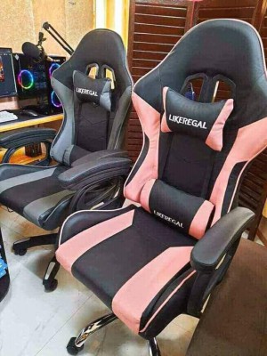 LEEVER MOON AND LIKEREGAL GAMING CHAIR