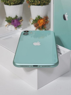 iPhone 11 128gb fu good as new