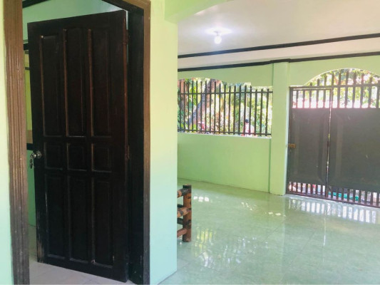 HOUSE & LOT FOR SALE