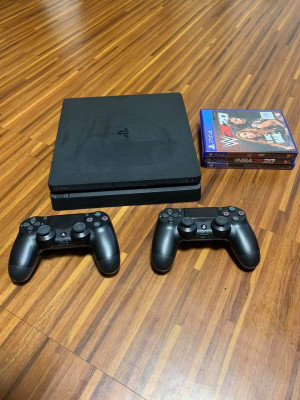For sale ps4 slim