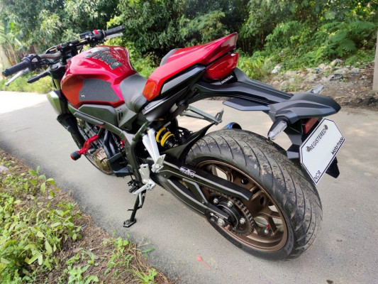 2019 Honda cb650r loaded