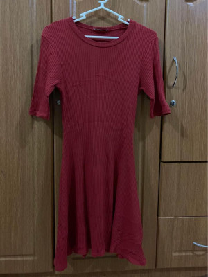 ZARA MEDIUM RED DRESS