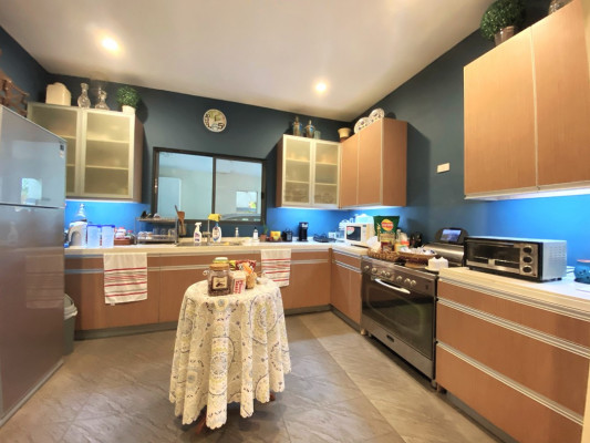 Beautiful Verdant House & Lot for Sale in Parañaque City in an Exclusive Subdivi