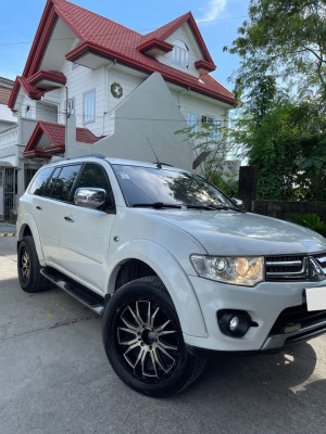 2014 Mitsubishi montero sport