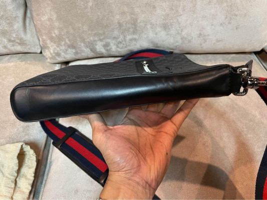 Gucci GG Supreme Black Sling Bag Men