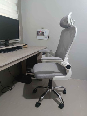 Minimalist White Office Chair