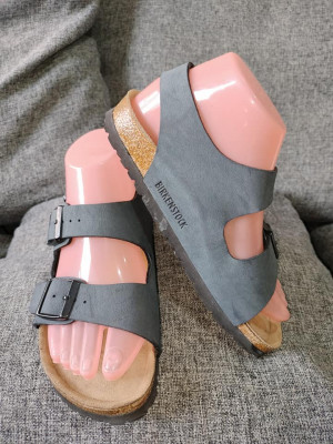 PRELOVED BIRKS
