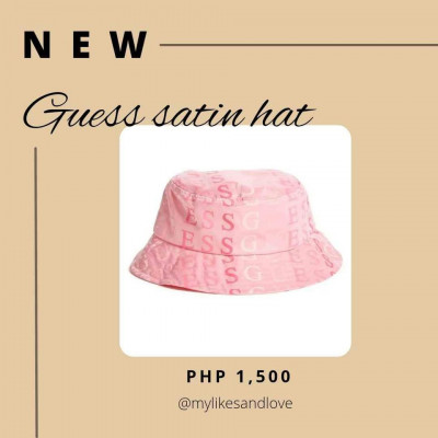 Guess bucket hat