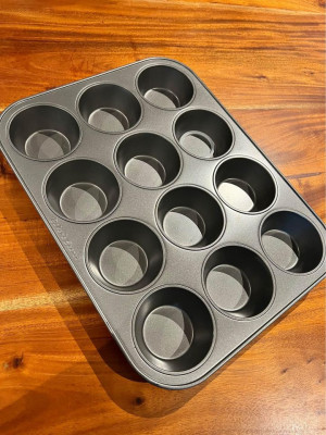 Bnew Baker's Secret cupcake muffin pan