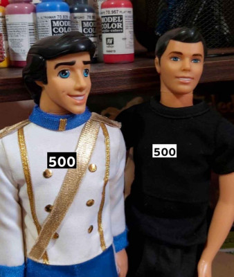 Disney dolls/ Barbie (fashion fever/collector doll)